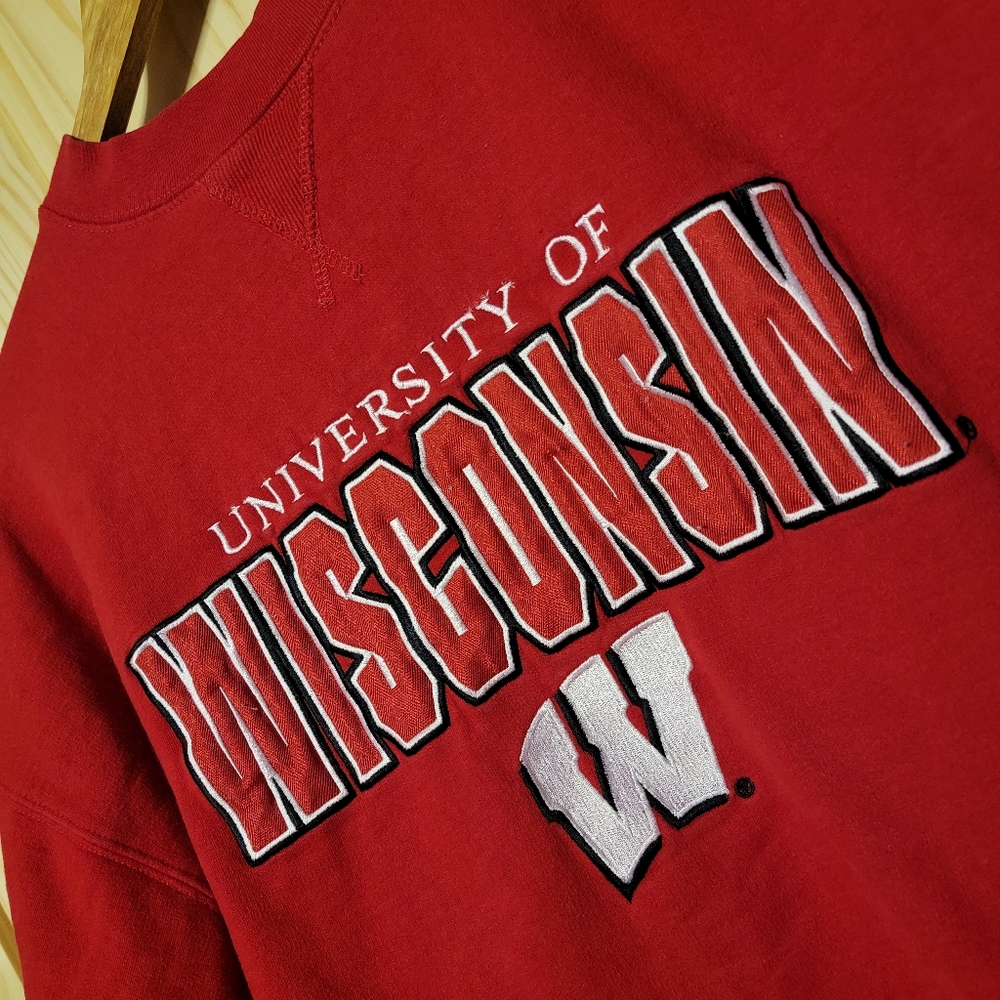UW-Madison Badgers XL Red Sweater
